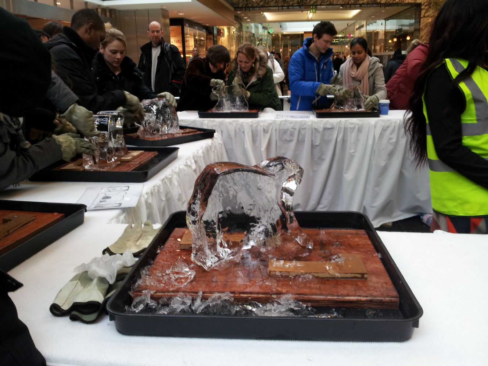ICE SCULPTING